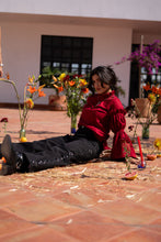 Cargar imagen en el visor de la galería, Blusa Novillo